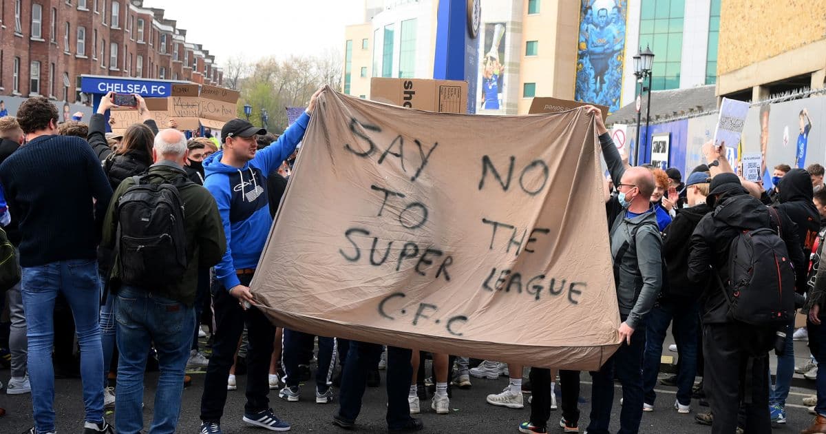 Chelsea e Manchester City desistem da Superliga e competição é cancelada, diz site