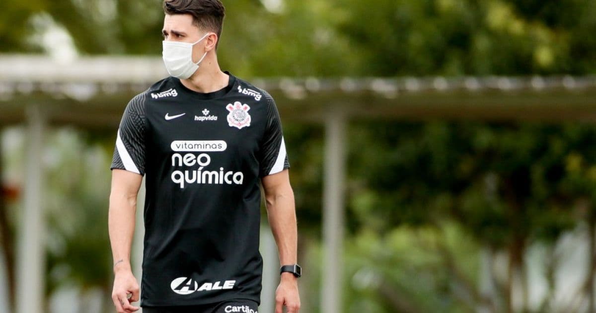 Zagueiro do Corinthians admite frase racista durante jogo online e pede desculpas