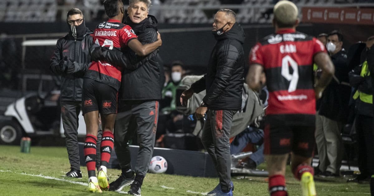 Renato Gaúcho relata que delegação do Flamengo sofreu injúria racial no Paraguai