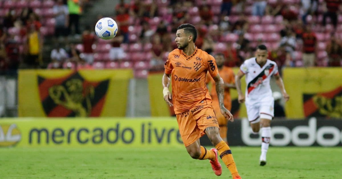 Após suspensão, Gustavo reforça o Sport para o 'jogo de seis pontos' contra o Bahia