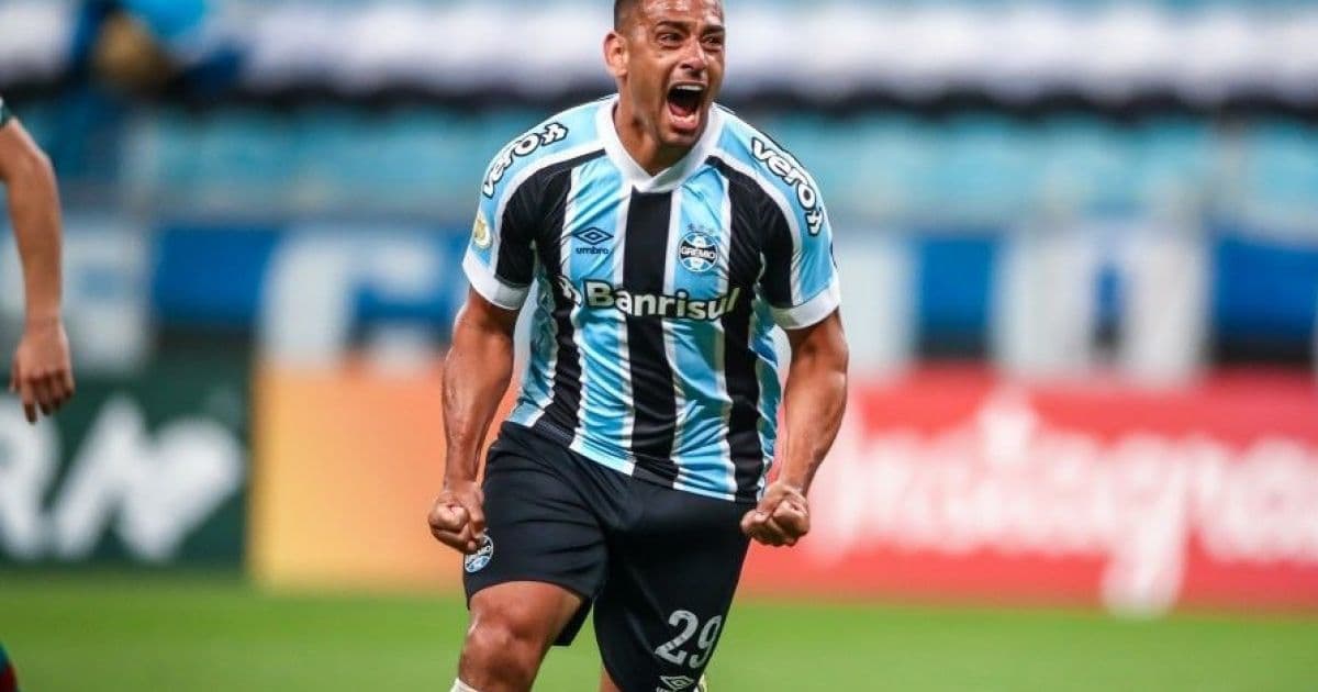 Após queda para a Série B, Diego Souza renova com o Grêmio