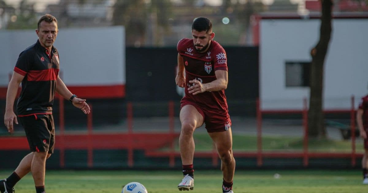 Com Covid-19, atacante Zé Roberto não se reapresenta ao Atlético-GO nesta semana