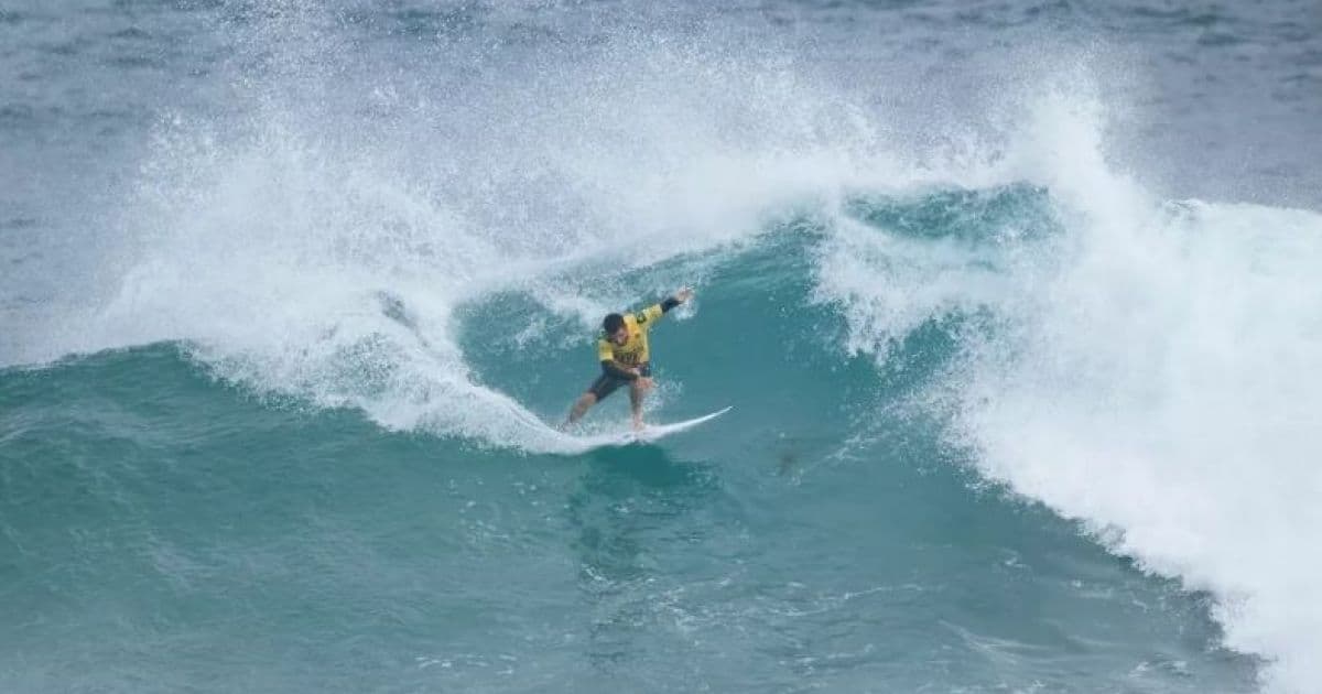 Surfe: Filipinho, Italo Ferreira e Chumbinho avançam de fase na estreia em etapa decisiva