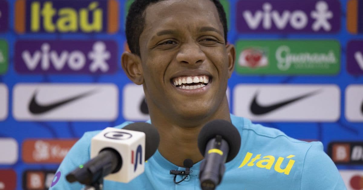 Estreante, Danilo comenta primeiro dia na Seleção Brasileira: 'Muito louco, né?'
