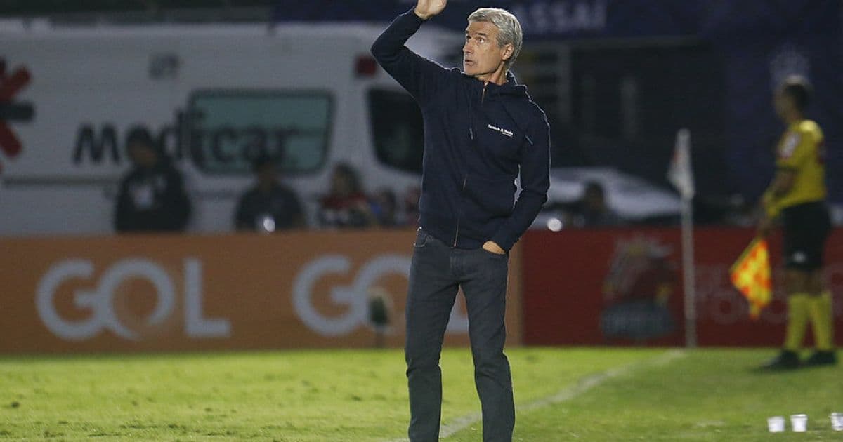 'O futebol precisa de um VAR do VAR', diz Luís Castro após vitória do Botafogo