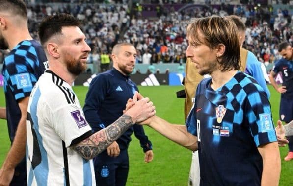 Imagem sobre Modric reclama de pênalti para a Argentina, mas deseja boa sorte a Messi na final da Copa