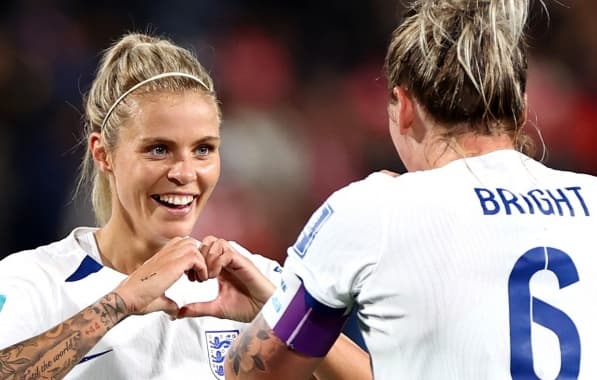 Inglaterra goleia a China e se classifica em 1º no Grupo D da Copa Feminina; Dinamarca avança em 2º