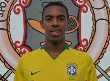  Meia do Vitória sub-15 é convocado para etapa de treinamento na Seleção Brasileira