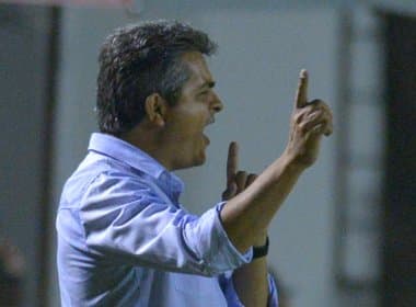 Coritiba vence Palmeiras e empurra Vitória para o Z-4