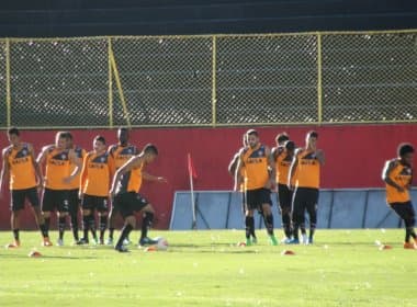 Sem Escudero, Vitória realiza treino no Barradão