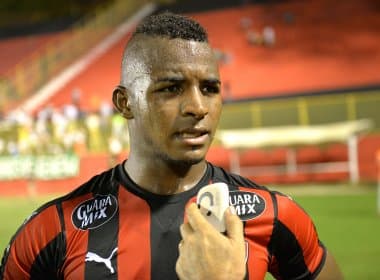 Com Rafaelson, Vitória relaciona 22 atletas para duelo contra o Botafogo