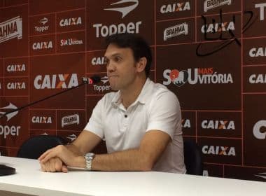 Petkovic diz que Vitória pode anunciar ‘mais dois ou três jogadores’ para o Brasileirão