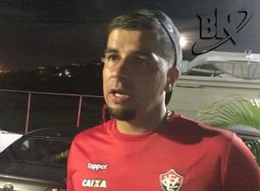 André Lima sofre fratura no pé e desfalca o Vitória por até 90 dias