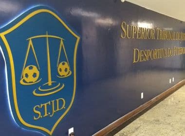 STJD suspende multas do Vitória e do zagueiro Kanu; ganchos permanecem