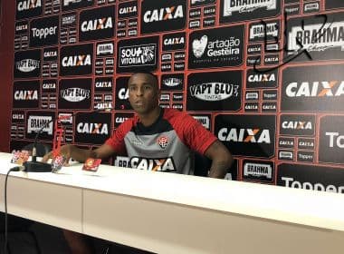 Jeferson ignora rumores sobre o novo treinador do Vitória e elogia João Burse
