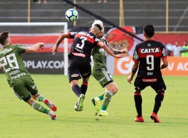  Na estreia de Carpegiani, Vitória perde para o Palmeiras e termina rodada no Z-4