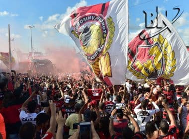 Torcida organizada do Vitória adere campanha contra Bolsonaro 