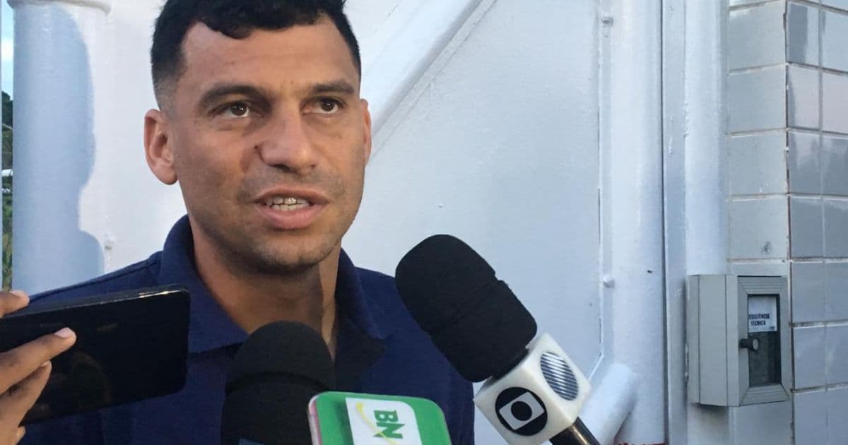 Em negociação com o Vitória, Neto Baiano garante: 'Não é para encerrar a carreira'