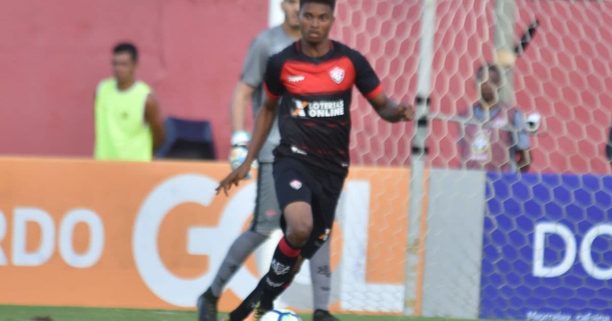 No Instagram, Lucas Ribeiro se despede do Vitória: 'Saio de cabeça erguida'