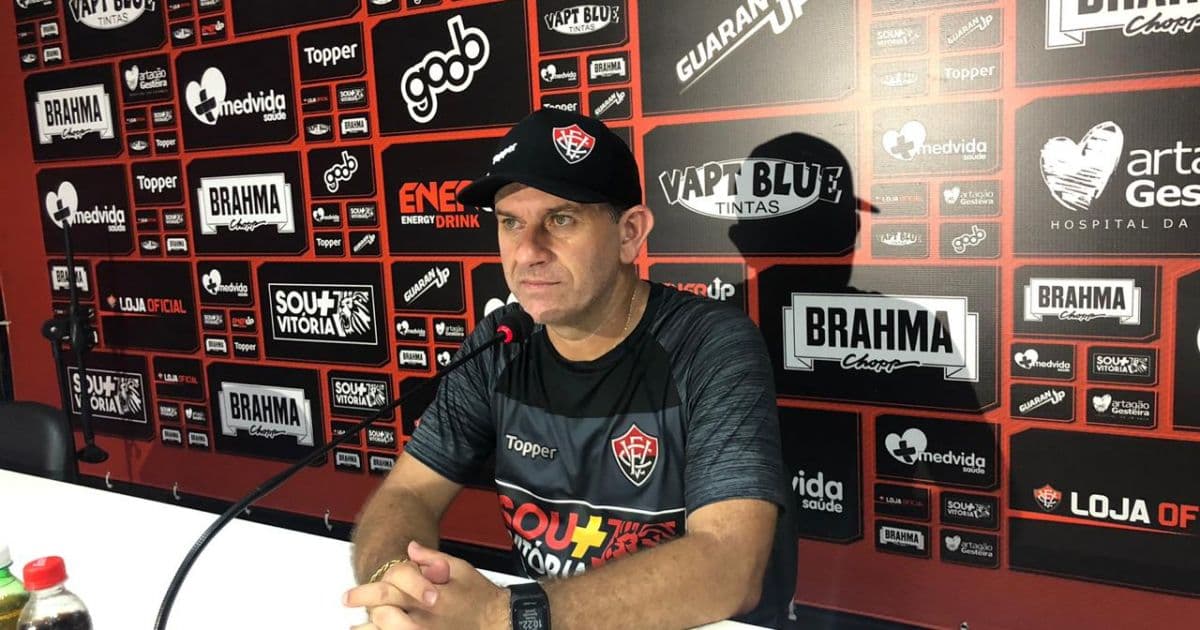 Técnico do Vitória confirma acerto com Italo Barbosa e Romisson