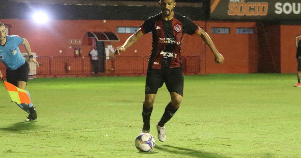 Autor de dois gols, Anselmo Ramon cita dedicação do Vitória: 'Não é de agora'