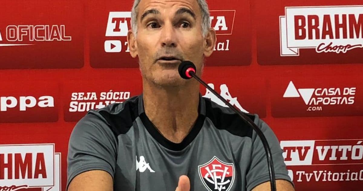 Carlos Amadeu vê falta de atenção do time em derrota para o São Bento