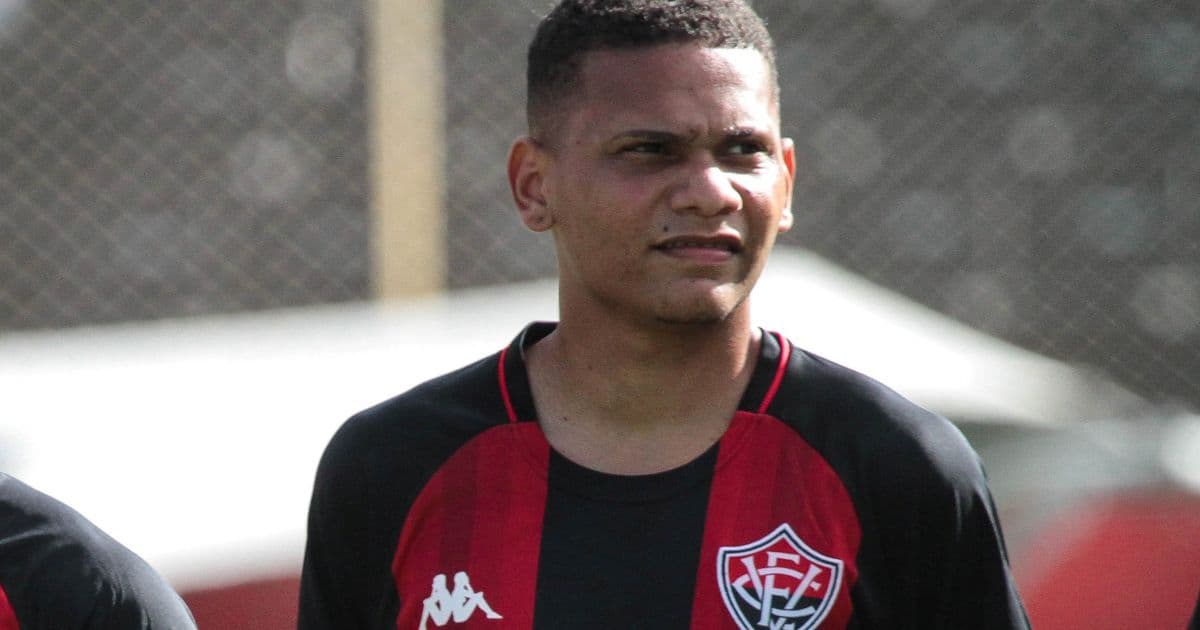 Em pauta: Vitória inicia conversas para renovar contrato de Guilherme Rend