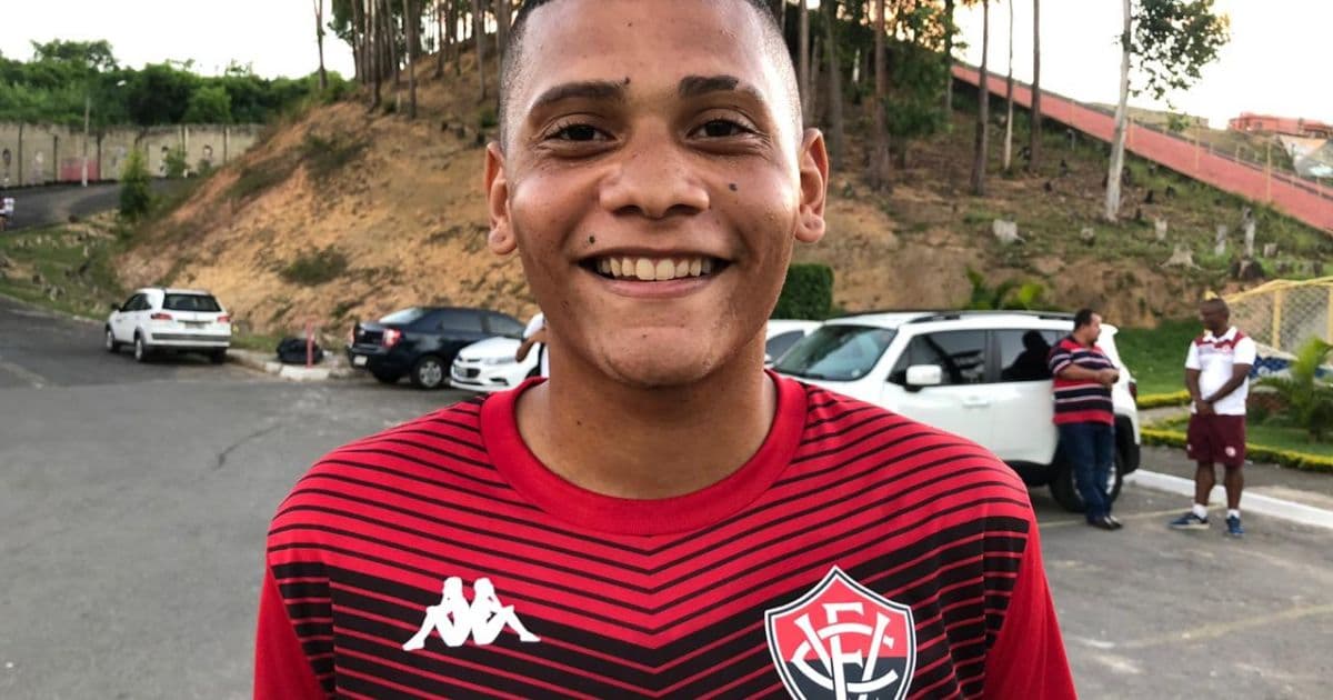 Guilherme Rend busca se firmar no Vitória: 'Estou trabalhando duro'