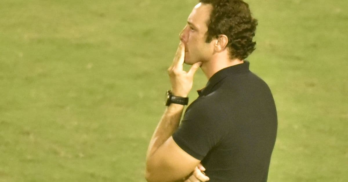 Após Vitória sofrer empate nos acréscimos, Bruno Pivetti lamenta falta de atenção 