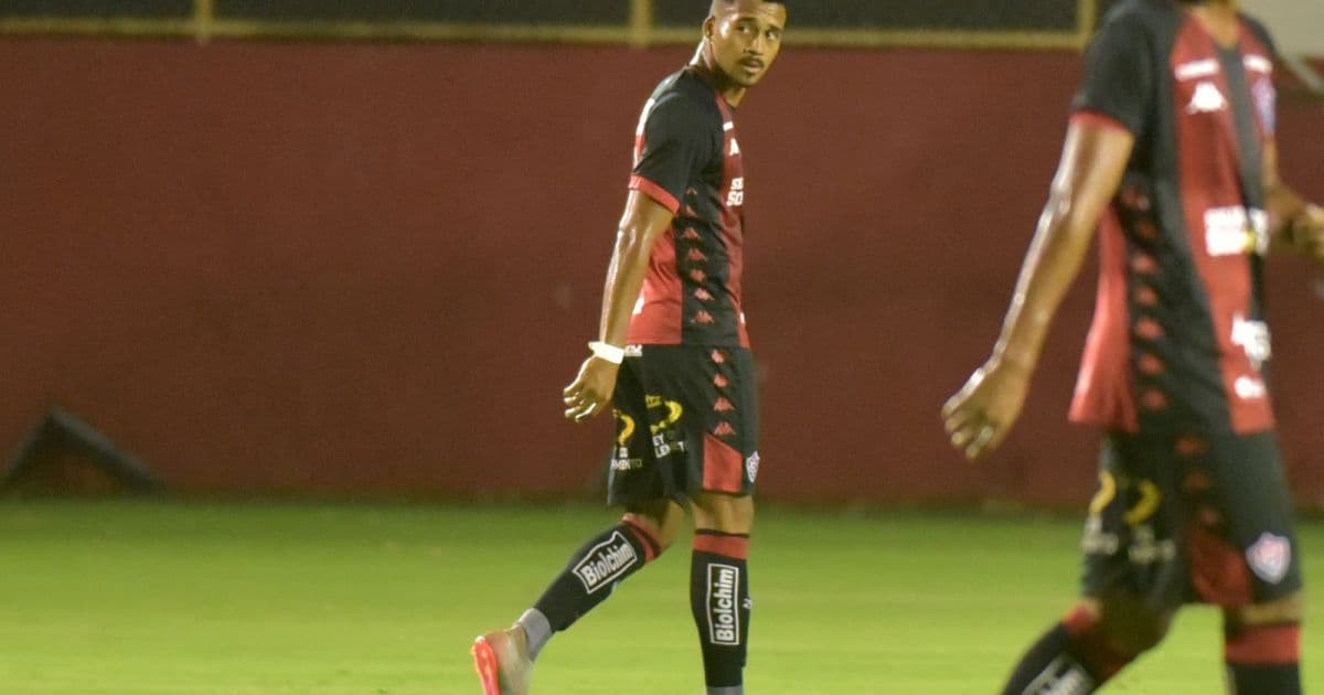 Palmeiras encaminha contratação do zagueiro Carlos, do Vitória