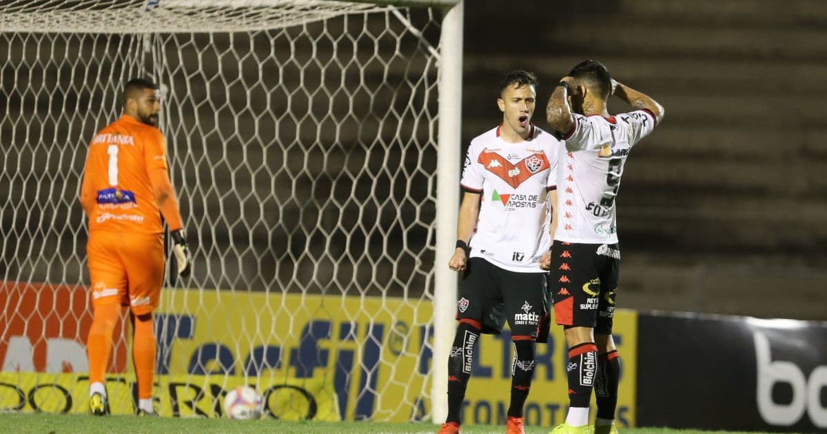 Leão goleia o Paraná e conquista primeira vitória fora de casa