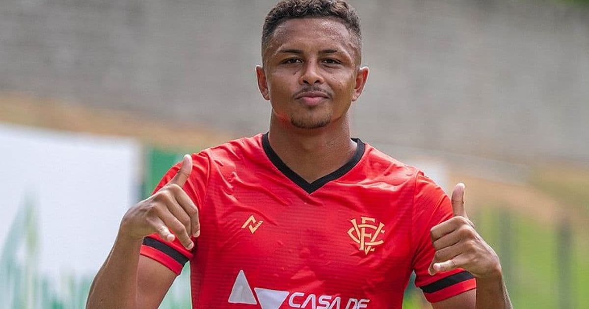 Samuel renova contrato com o Vitória até dezembro de 2024