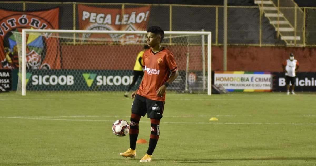  Após estreia, Alisson Santos quer se firmar no time profissional do Vitória