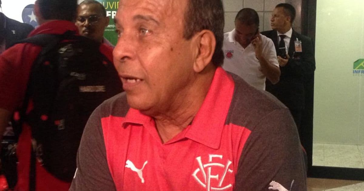Ídolo do Vitória, ex-atacante André Catimba morre aos 74 anos