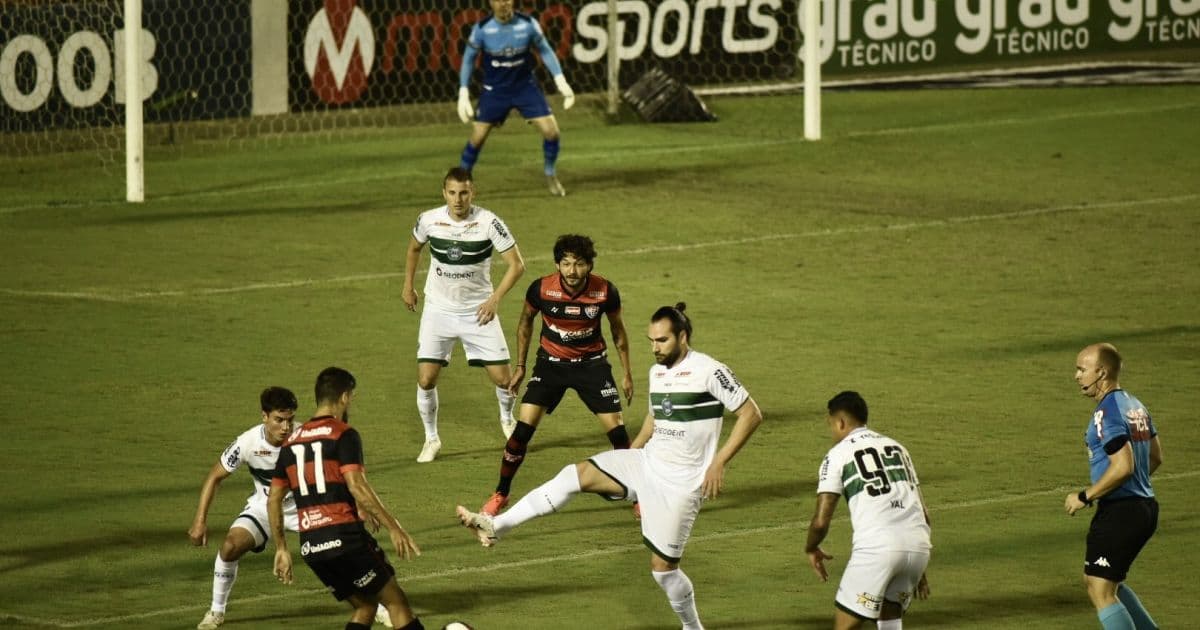 Vitória empata com o Coritiba no Barradão e segue no Z-4 da Série B
