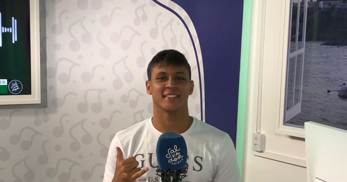  Gabriel Santiago comemora primeiro gol como profissional pelo Vitória: 'Sonho de criança' 