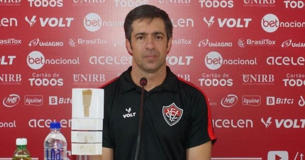 João Burse comemora vitória do Leão sobre o São José, mas cita necessidade de 'ajustes'