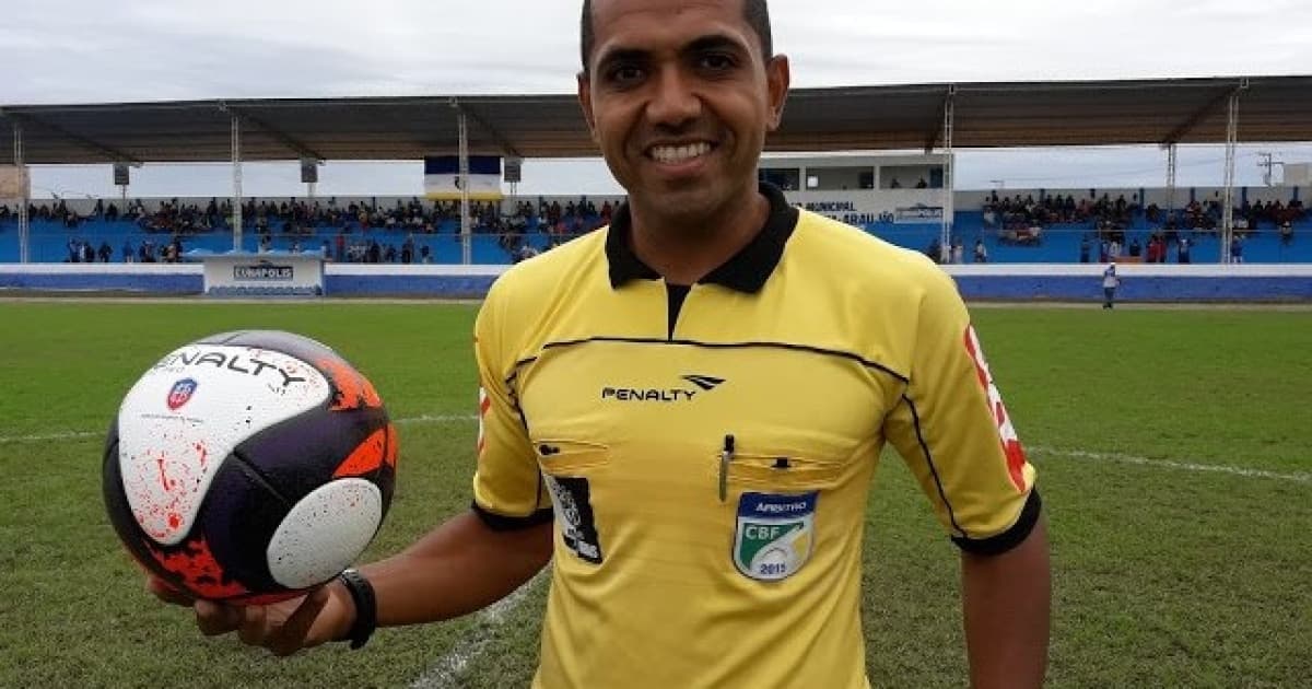 Eziquiel Sousa Costa apita duelo entre Vitória x Atlético de Alagoinhas 