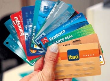Cresce demanda de classe E por cartão de crédito