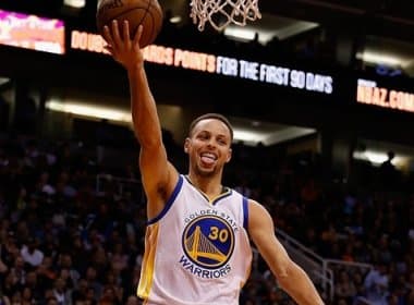Warriors vence a 11ª seguida com mais um show de Stephen Curry