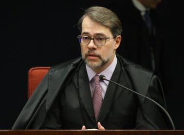 Toffoli libera para julgamento ação sobre veto de réus na linha sucessória