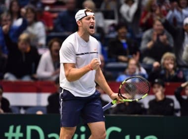 Americanos vencem suíços nas duplas e avançam na Copa Davis