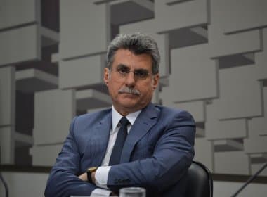 Jucá quer PEC para blindar membros da linha sucessória da Presidência