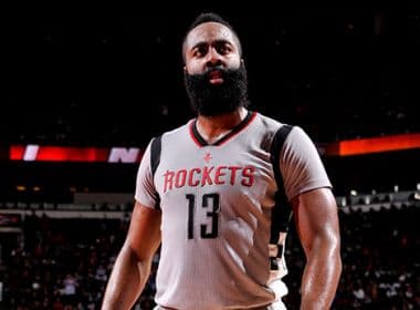 Rockets supera Cavaliers com 'triple-double' de Harden