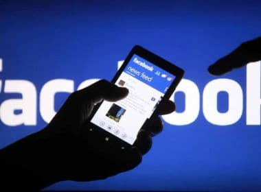 Facebook é acusado de não remover pornografia infantil