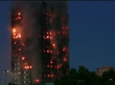 Ao menos 30 pessoas já foram levadas a hospitais após incêndio em Londres