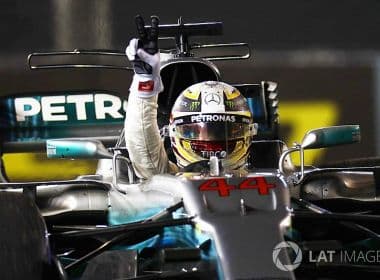 Vettel bate na largada e Hamilton amplia vantagem com vitória em Cingapura