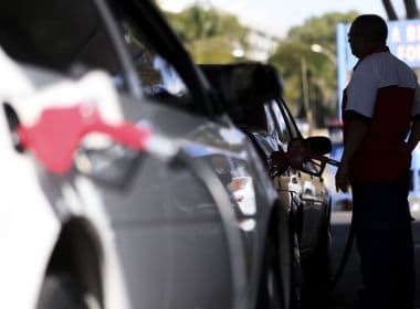 Petrobras anuncia alta de 1,50% no preço da gasolina e queda de 0,80% no diesel