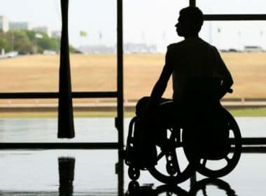 Pessoas com deficiência enfrentam isolamento e negligência em instituições, aponta relatório