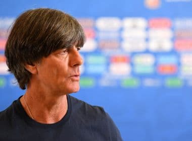 Alemanha anuncia permanência de Löw na seleção após campanha vexatória na Copa